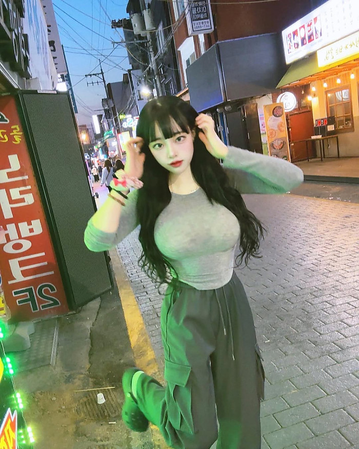 K컵이라는 치지직 신입 여캠 짤랑e