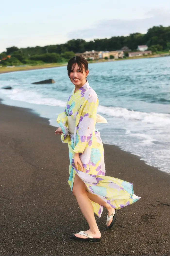 오카모토 아야카 사진집 「처음으로 물들이는 ‘여름’ 전 50컷 선공개」 Set.01