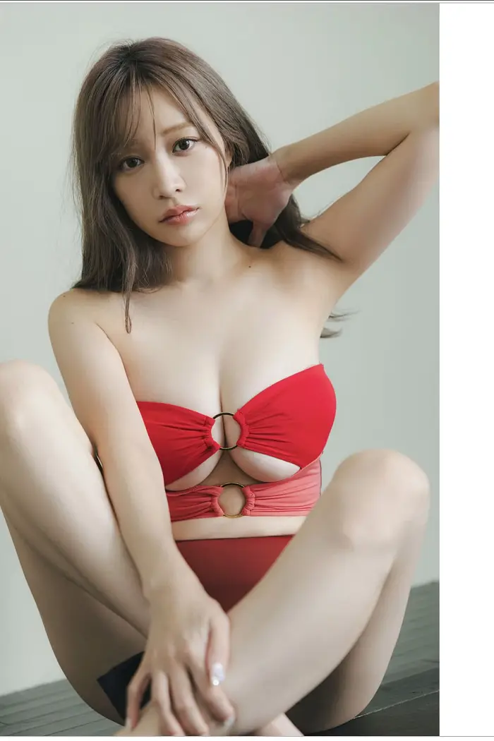 하루 아오이 주간 플레이보이 2025년 45-46호