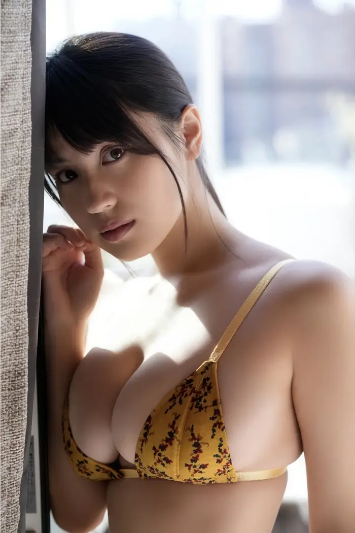 하나사키 후카 사진집 「루키는 H컵」 Set.02