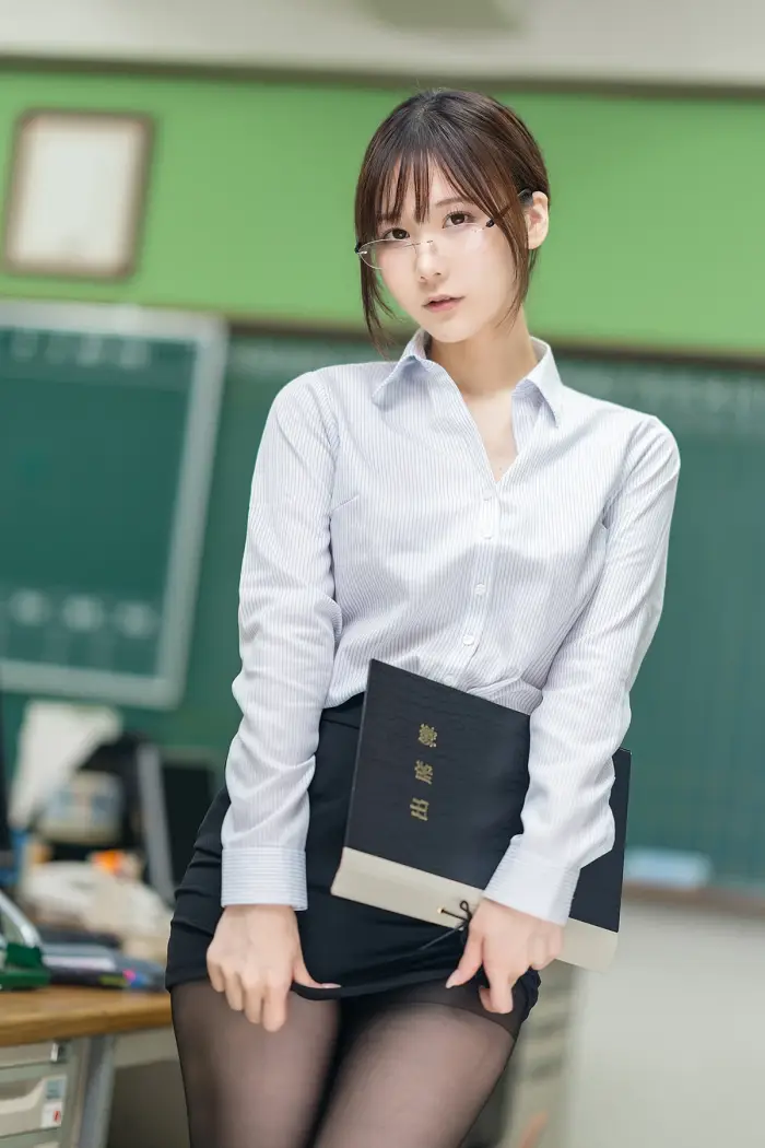 켄켄 사진집 「만약 켄켄이 ○○ 선생님이었다면」 Set.02