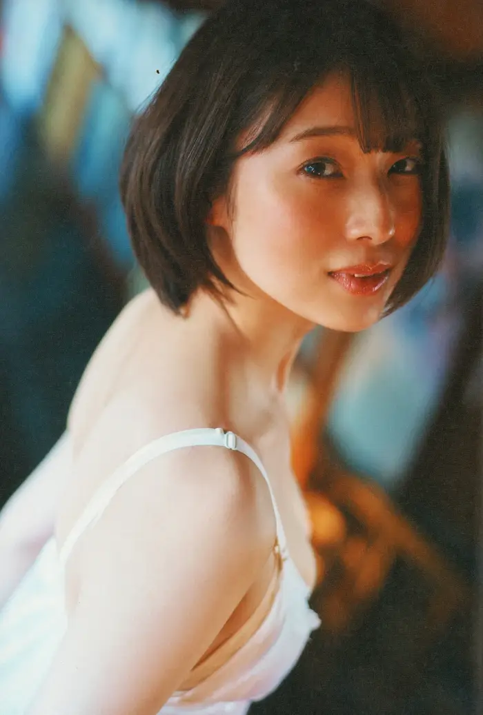 아베 와카나 1st 사진집 「사랑받을 예감」 Set.04