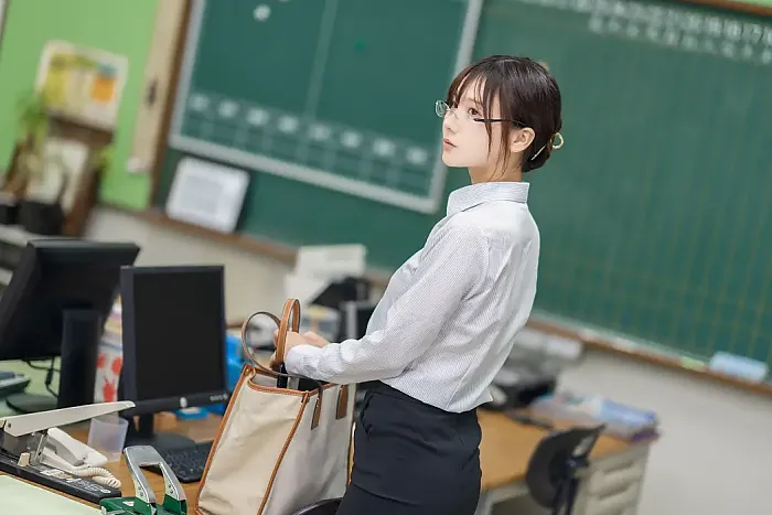 켄켄 사진집 「만약 켄켄이 ○○ 선생님이었다면」 Set.02