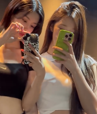 권은비 셀카질