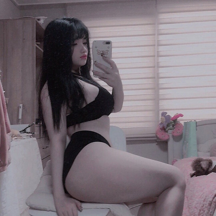 요즘 스케일이 다른 2000년생의 엄청난 섹시 망사 코스프레(은꼴 : 네이버 블로그