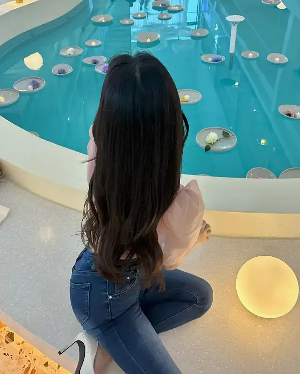 언니들이 찍어준 섹쉬한 뒷태