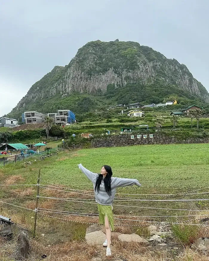 야외샤워장에서의 몸매자랑