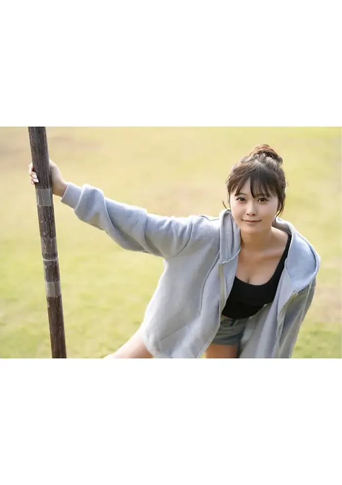 아카리 시라세 1st 사진집 [ 착각 ] Set.02