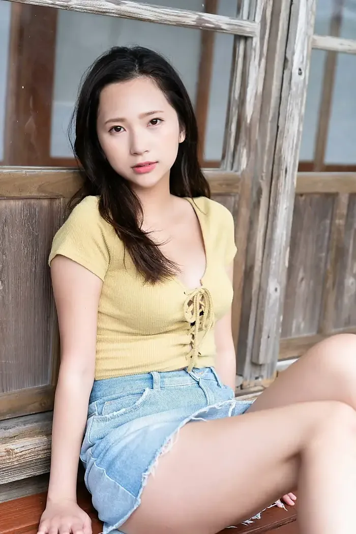 마치야마 미호 (街山みほ), 아이돌포스트 사진집 「반짝이는 코네키노」 Set.06