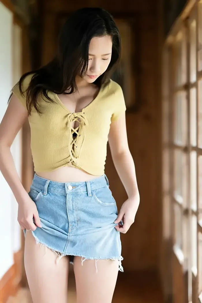 마치야마 미호 (街山みほ), 아이돌포스트 사진집 「반짝이는 코네키노」 Set.07