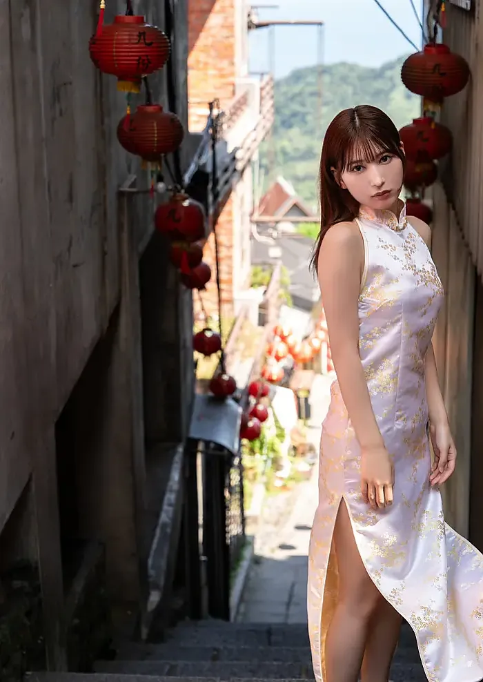 유키히라 리사, 디지털 한정 YJ 포토 북 「소란스러워도, 분명히 돌아볼 거야」 Set.01