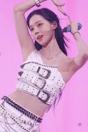 이름값 하는 하얀 에스파 윈터 움짤