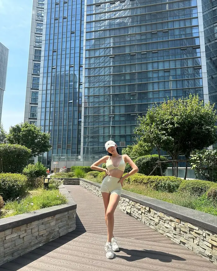 보배 형들에게 인기 많은 레이싱모델 누나