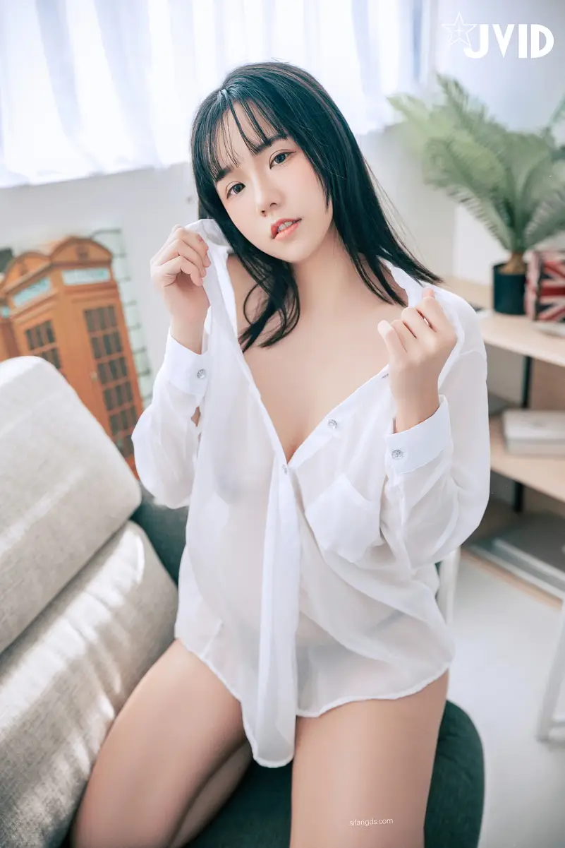 마사지사에게 유린당한 타락한 아내－보칠 고도의 기술로 개발된 에로틱한 감각 Set.04