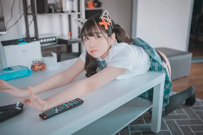 Sonson 손손, DJAWA ‘Plug Me In’ Set.01