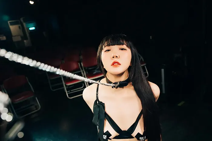 Doyeon 도연, Photobook ‘Open Training’ Set.01