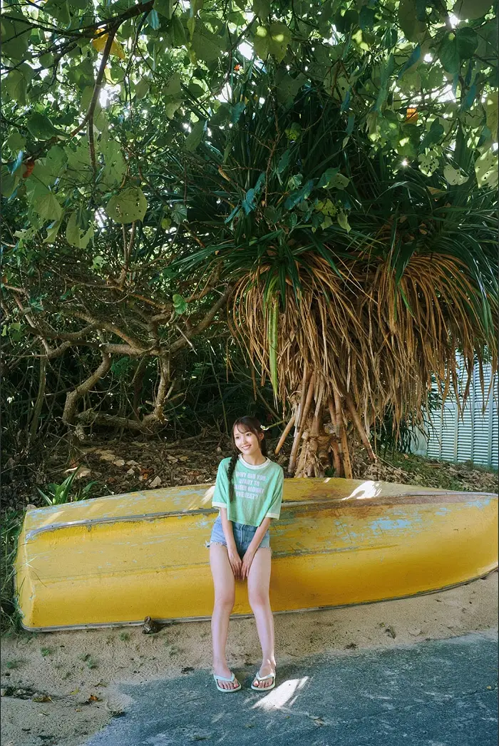 NEO 네오, 사진집 2025 가을 시즌 걸 「푸른빛에 녹아들다」